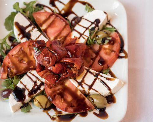 MOZZARELLA, ROASTED PEPPERS & TOMATO